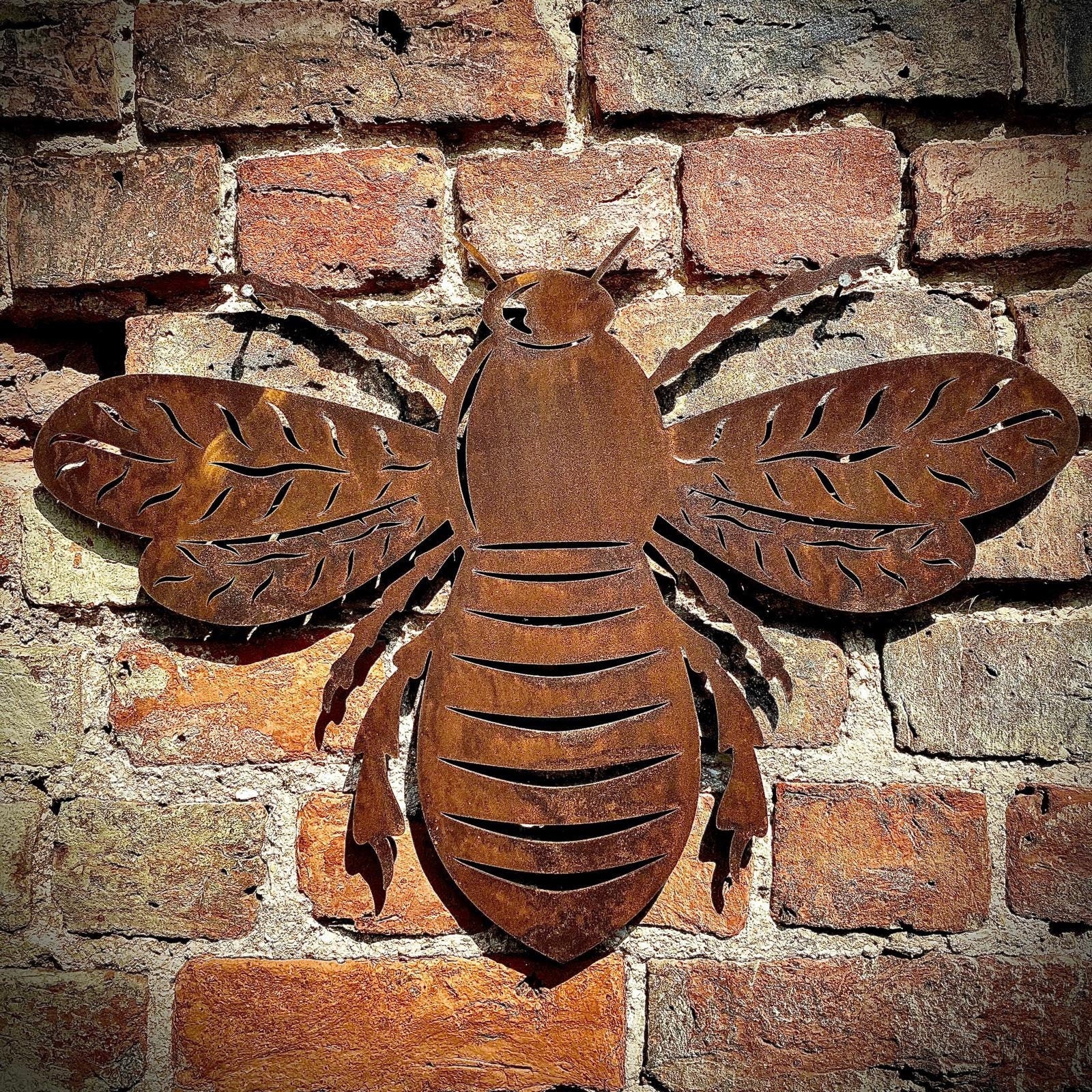 Metal Bee Decoration 