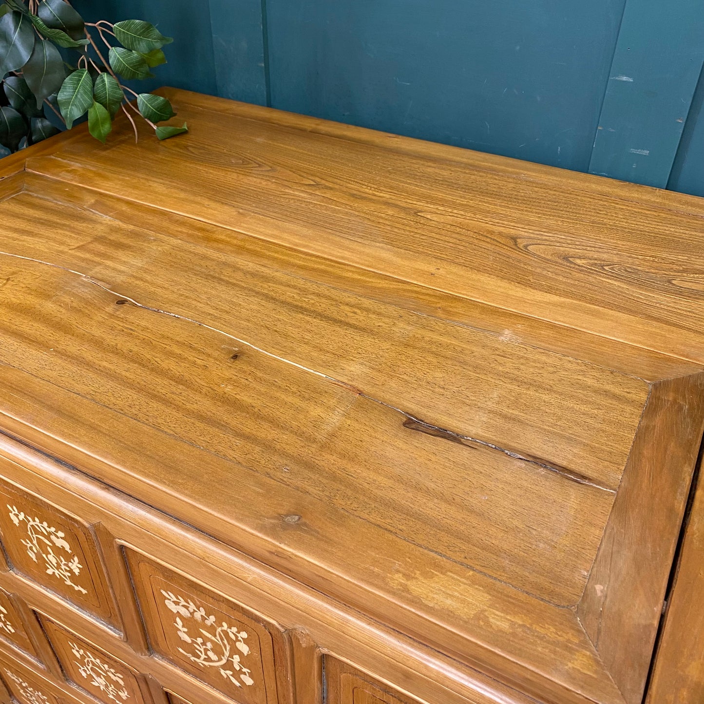 Vintage  Sideboard / Dowry Linen Chest / Chest Of Drawers /Cocktail Cabinet