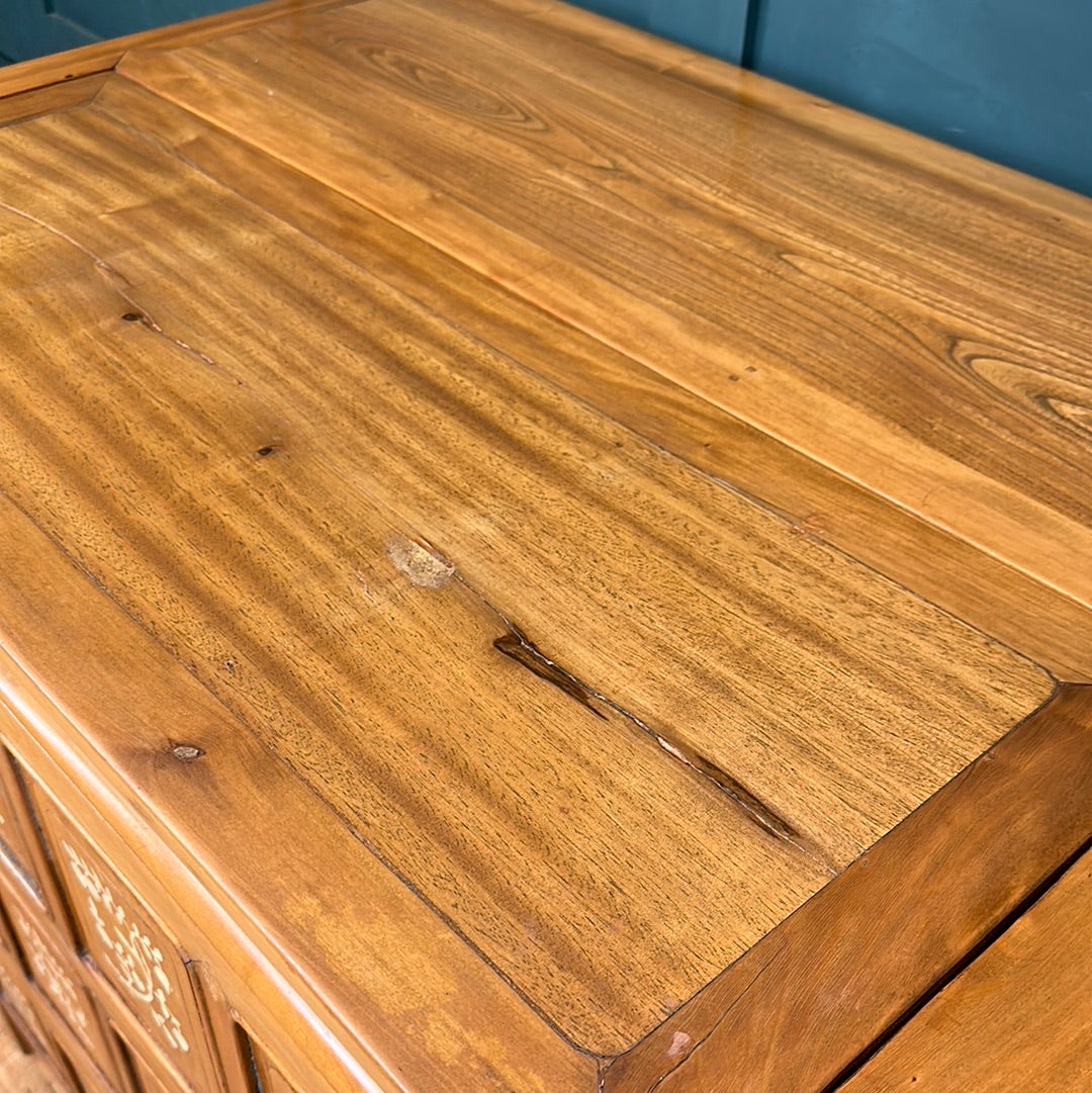 Vintage  Sideboard / Dowry Linen Chest / Chest Of Drawers /Cocktail Cabinet